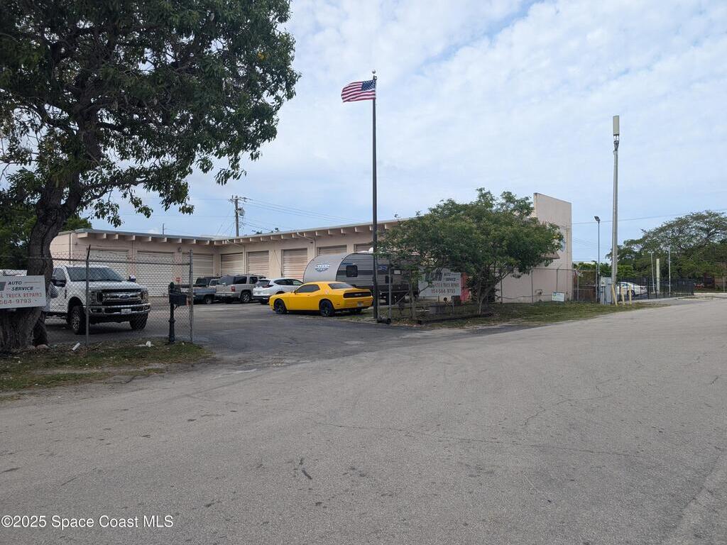 101 NW 43rd Street, Oakland Park, FL 33309