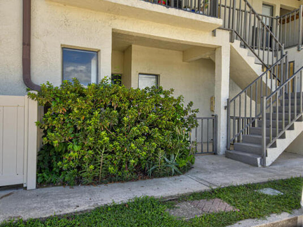 515 Landings Way, Merritt Island, FL 32952