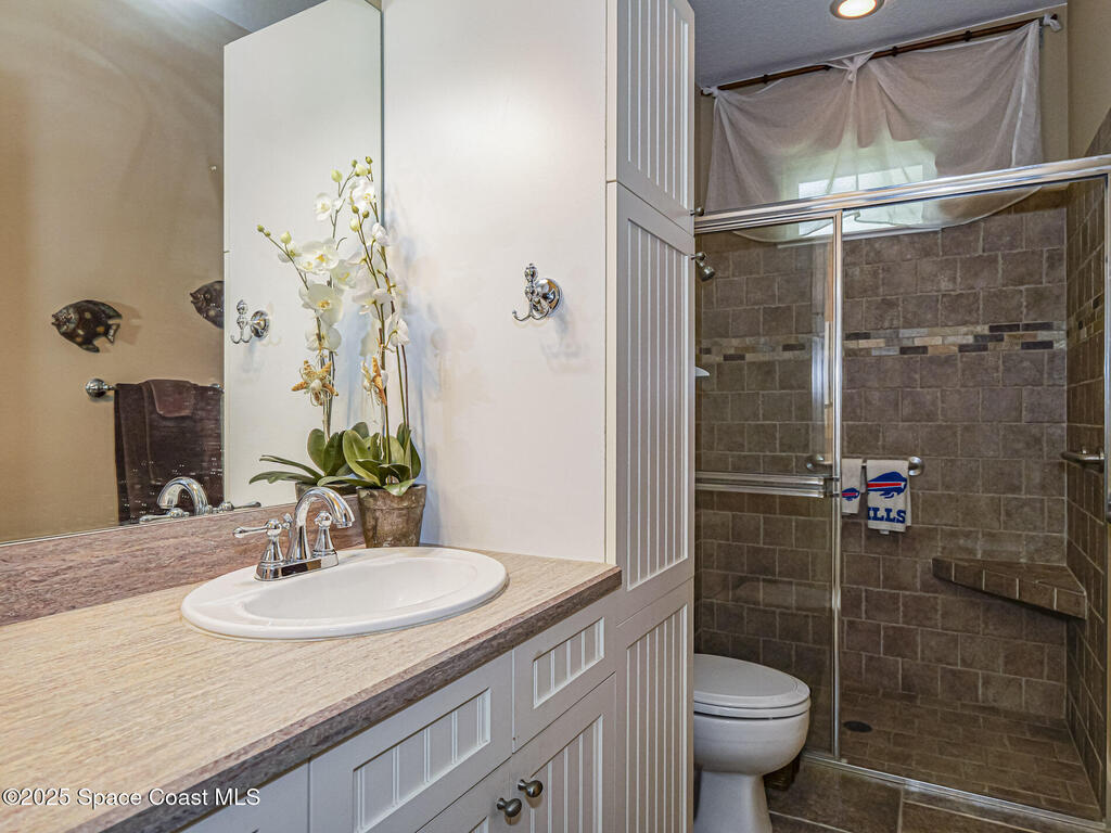5837 Pine Ridge Circle, Vero Beach, FL 32967
