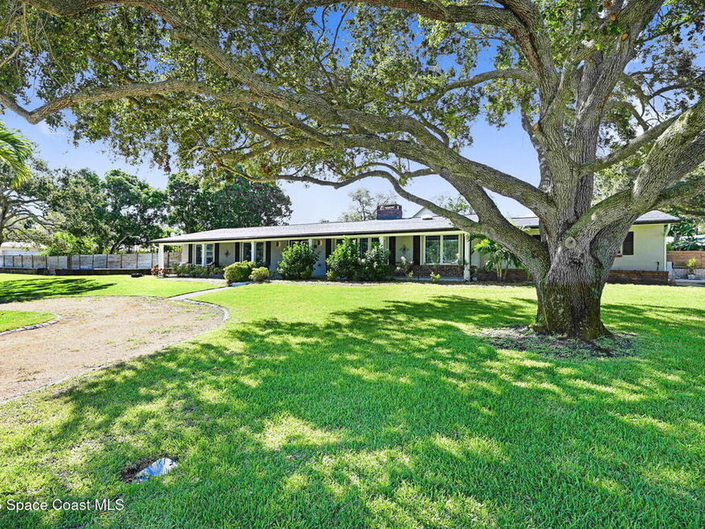 495 Plantation Road, Merritt Island, FL 32952