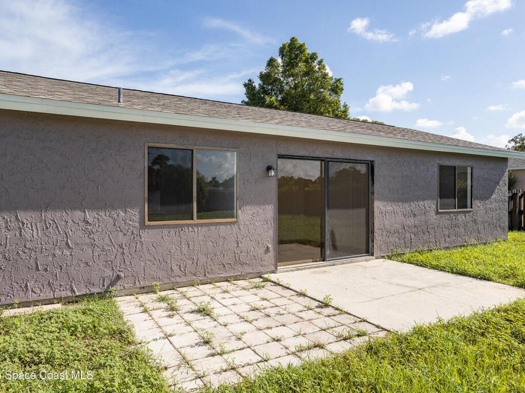 670 Altona Street, Palm Bay, FL 32907