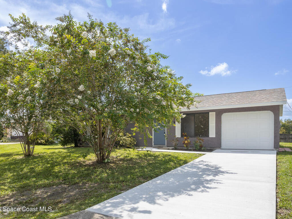 670 Altona Street, Palm Bay, FL 32907