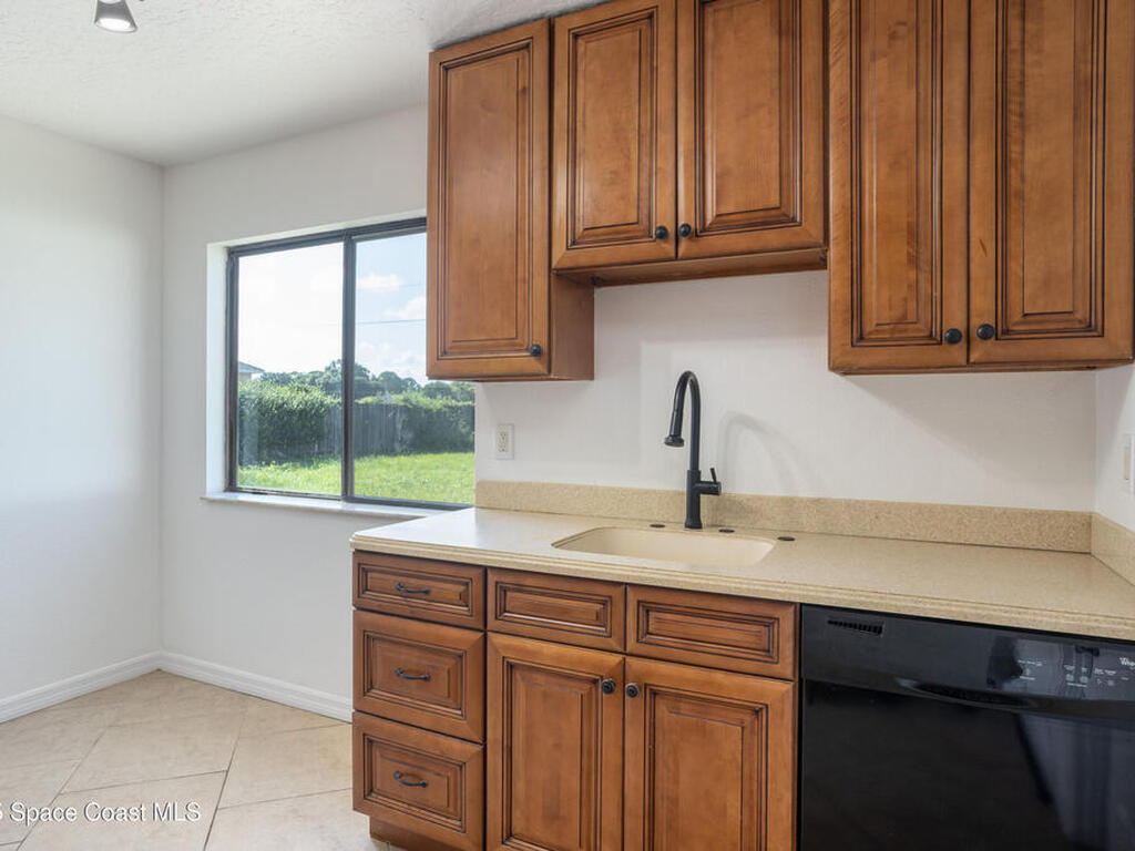 670 Altona Street, Palm Bay, FL 32907