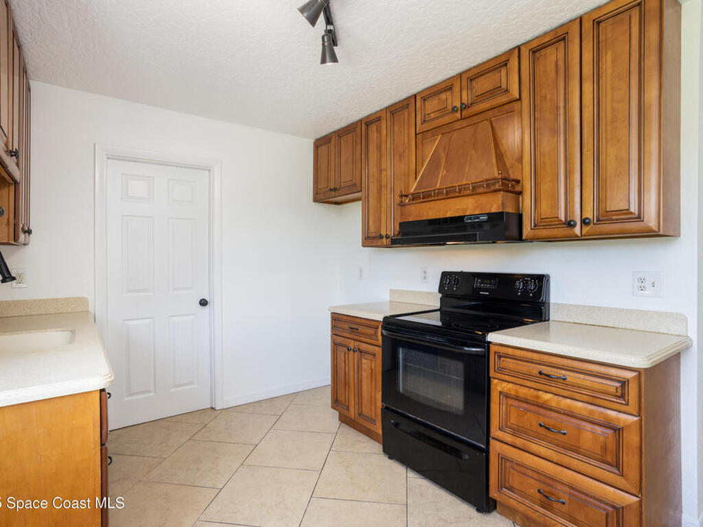 670 Altona Street, Palm Bay, FL 32907