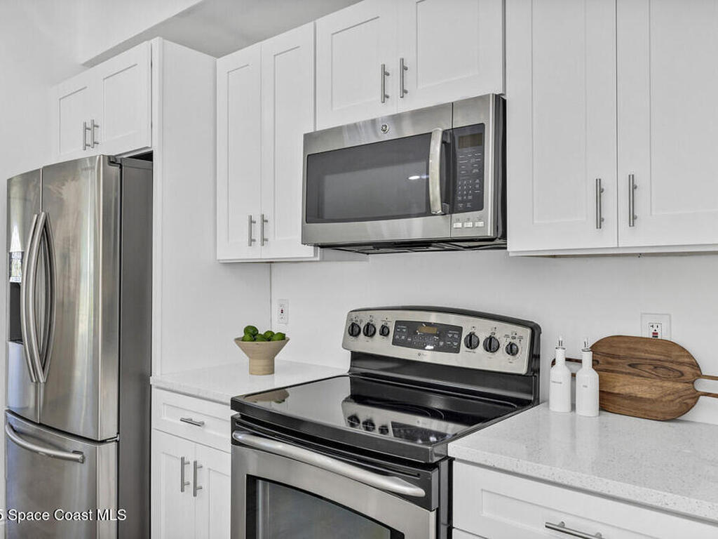 1099 Dusseldorf Avenue, Palm Bay, FL 32907