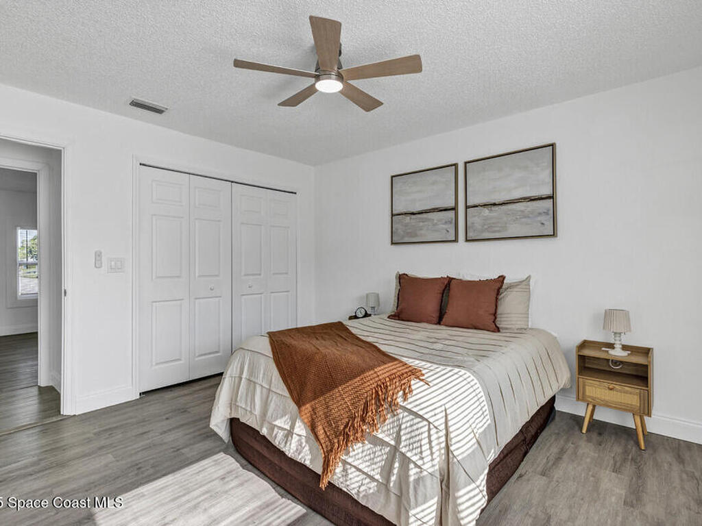 1099 Dusseldorf Avenue, Palm Bay, FL 32907