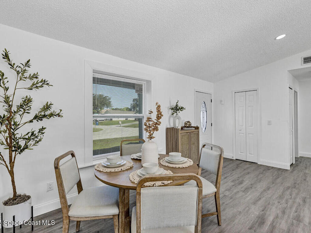 1099 Dusseldorf Avenue, Palm Bay, FL 32907