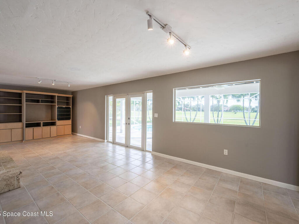 6 Country Club Road, Cocoa Beach, FL 32931