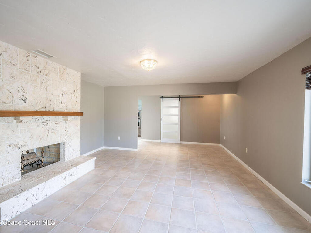 6 Country Club Road, Cocoa Beach, FL 32931