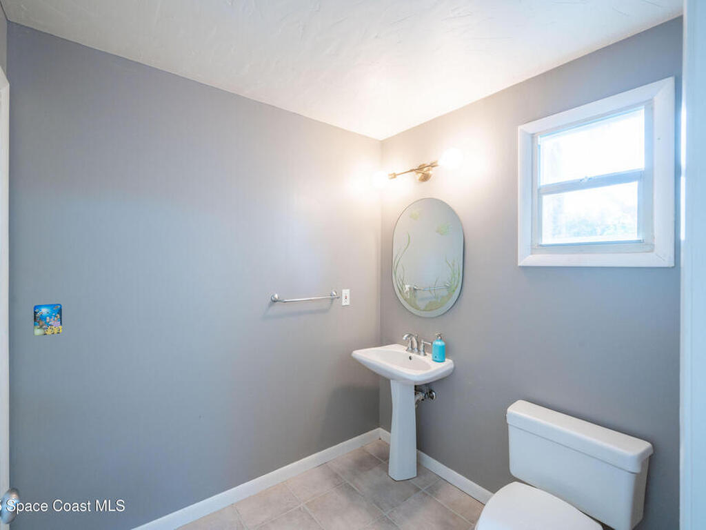 6 Country Club Road, Cocoa Beach, FL 32931