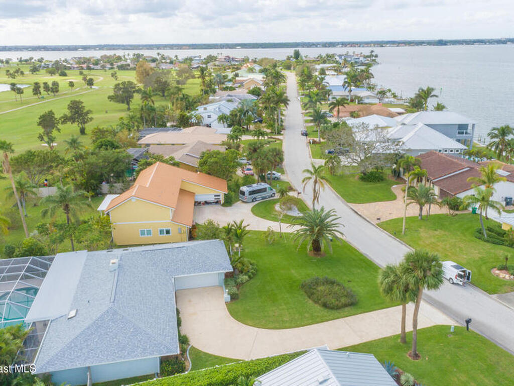 6 Country Club Road, Cocoa Beach, FL 32931