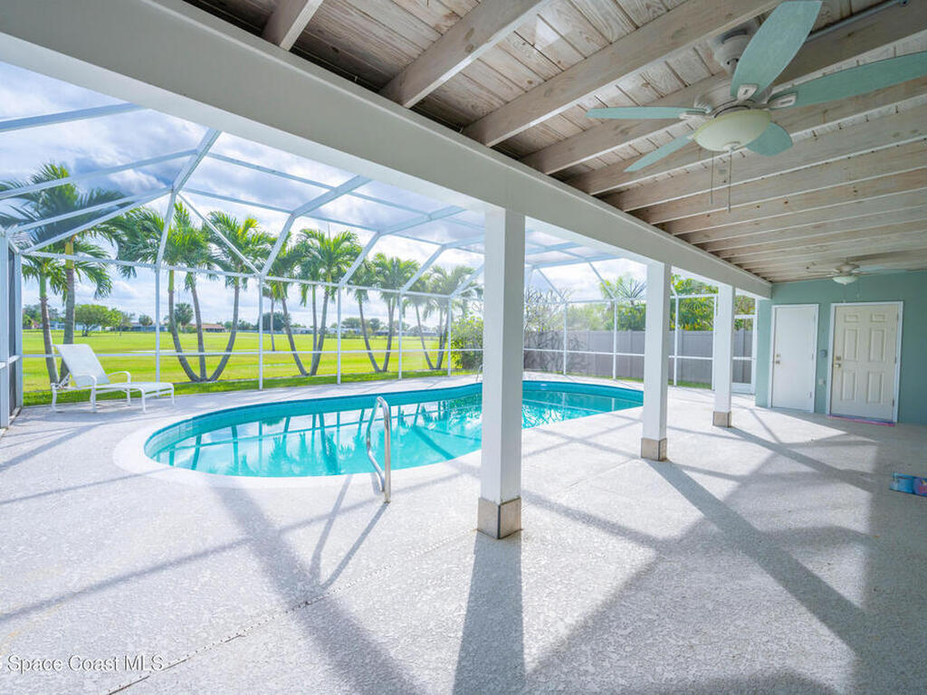 6 Country Club Road, Cocoa Beach, FL 32931