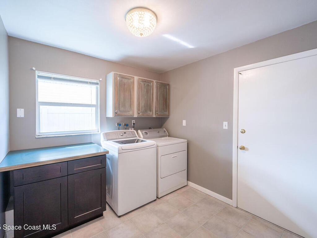 6 Country Club Road, Cocoa Beach, FL 32931