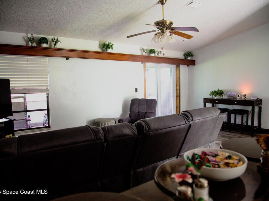 1515 Hamilton Avenue, Palm Bay, FL 32908