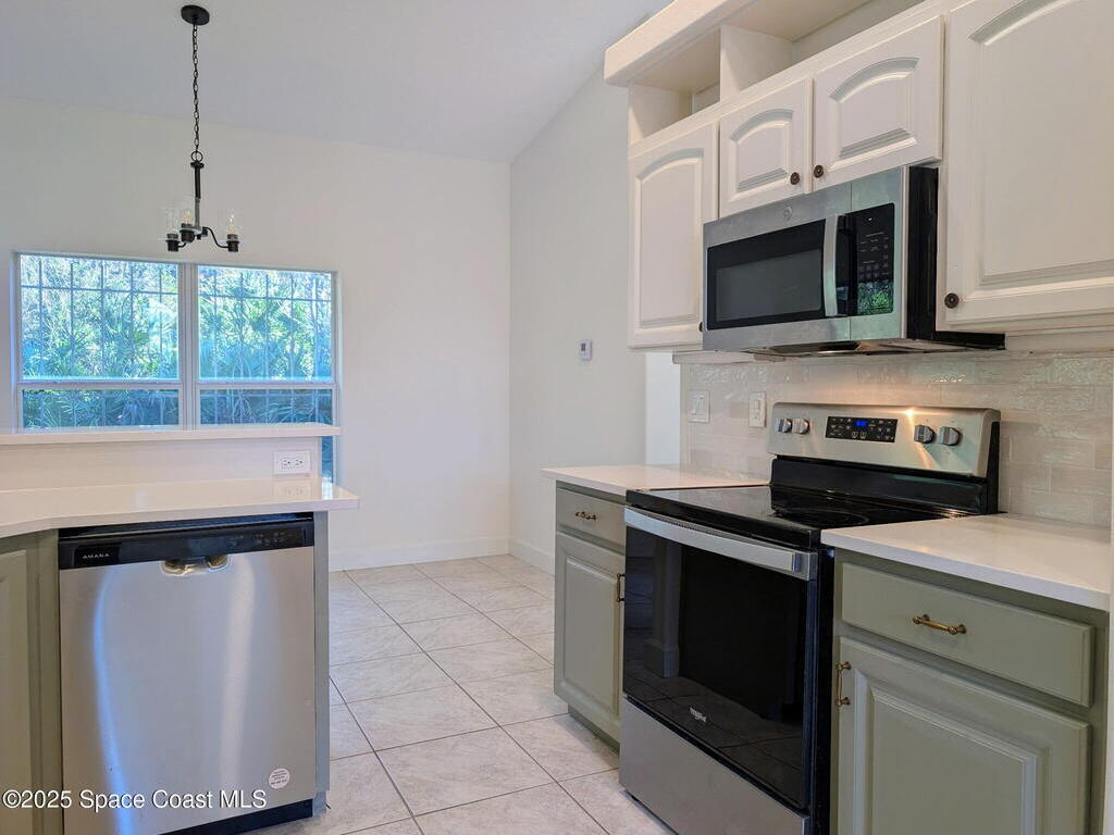 27 Utide Court, Palm Coast, FL 32164