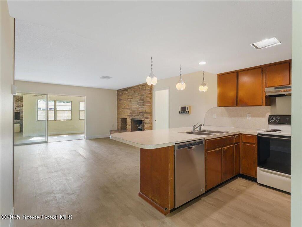 1907 N Carpenter Road, Titusville, FL 32796