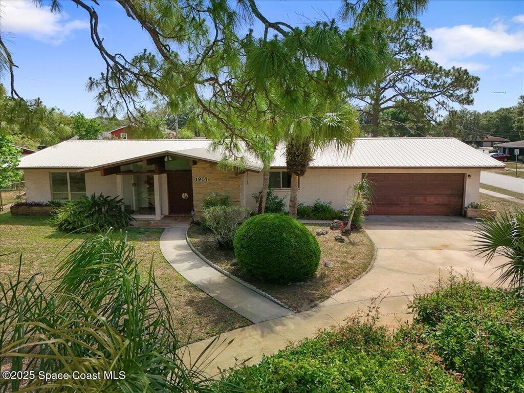 1907 N Carpenter Road, Titusville, FL 32796