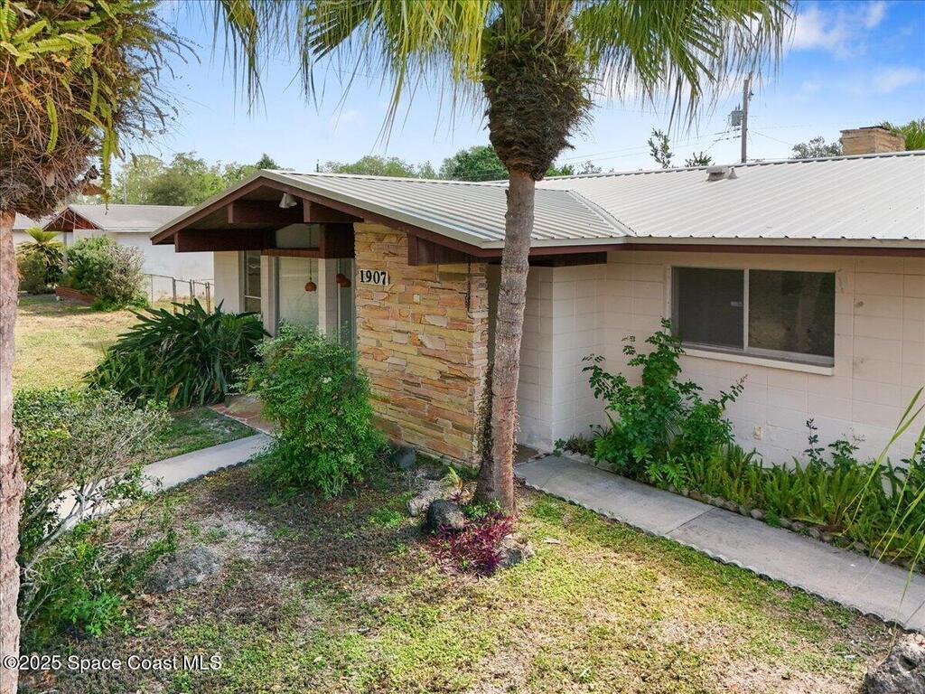 1907 N Carpenter Road, Titusville, FL 32796