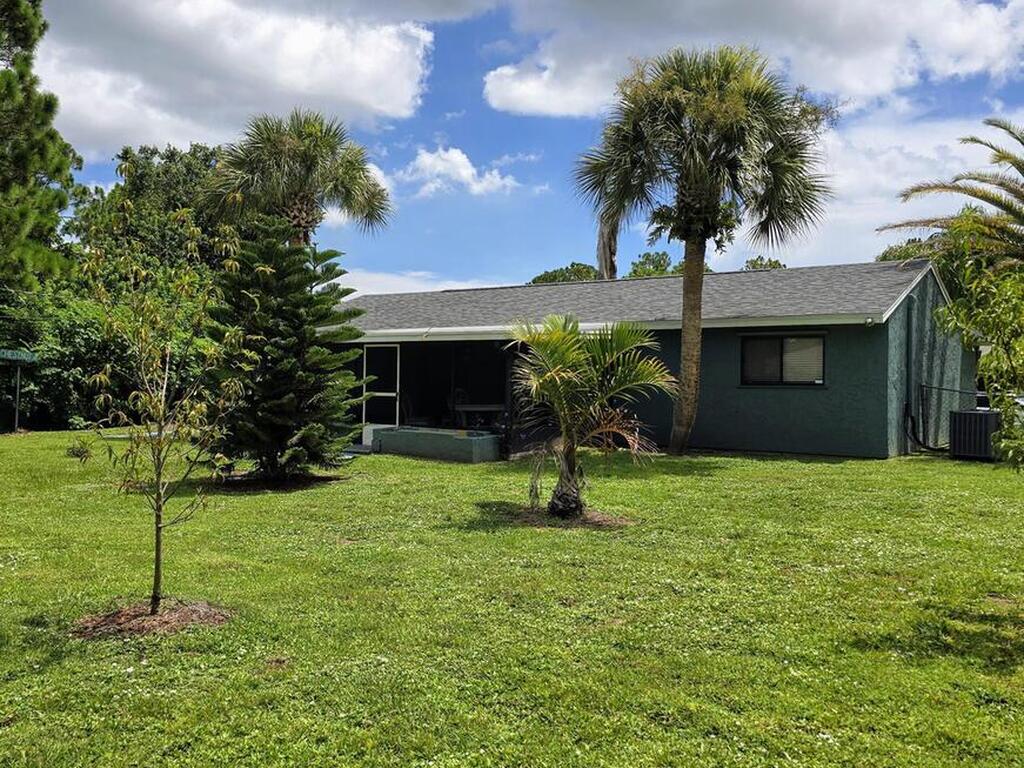 170 Chestnut Avenue, Palm Bay, FL 32907