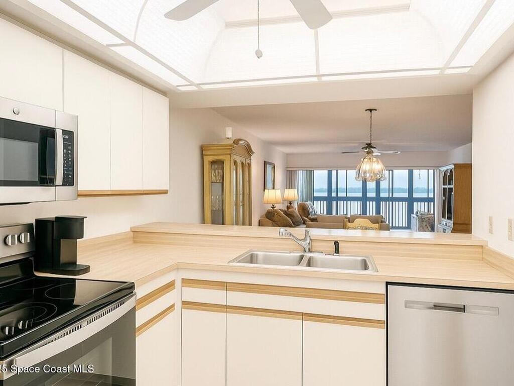 250 S Sykes Creek Parkway, Merritt Island, FL 32952