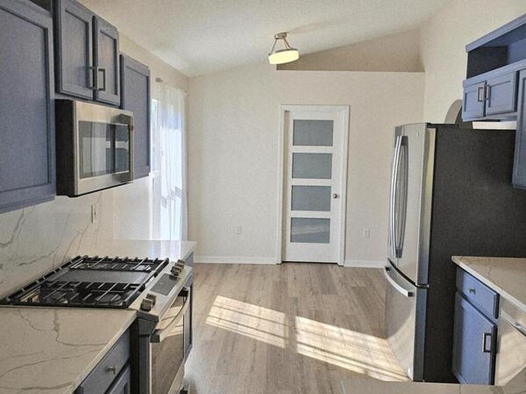 1736 Vista Lake Circle, Melbourne, FL 32904