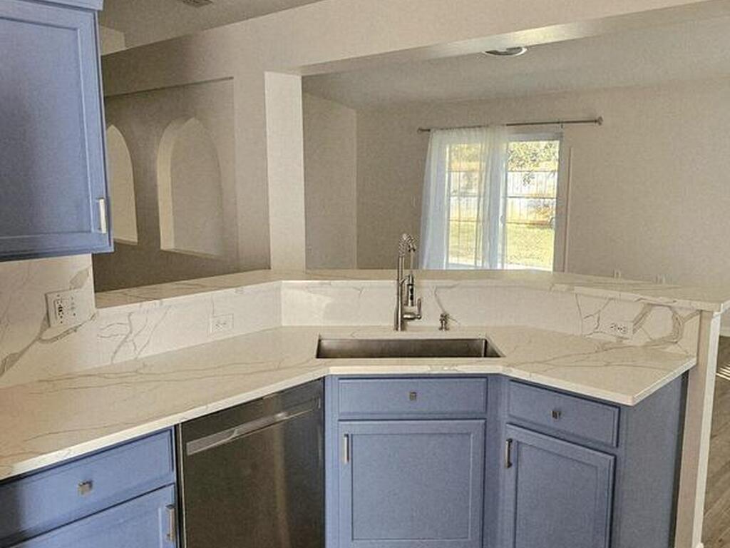 1736 Vista Lake Circle, Melbourne, FL 32904