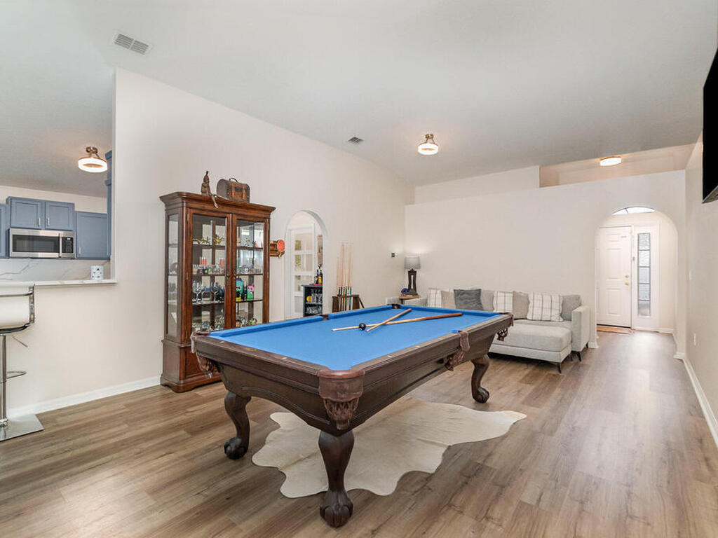 1736 Vista Lake Circle, Melbourne, FL 32904