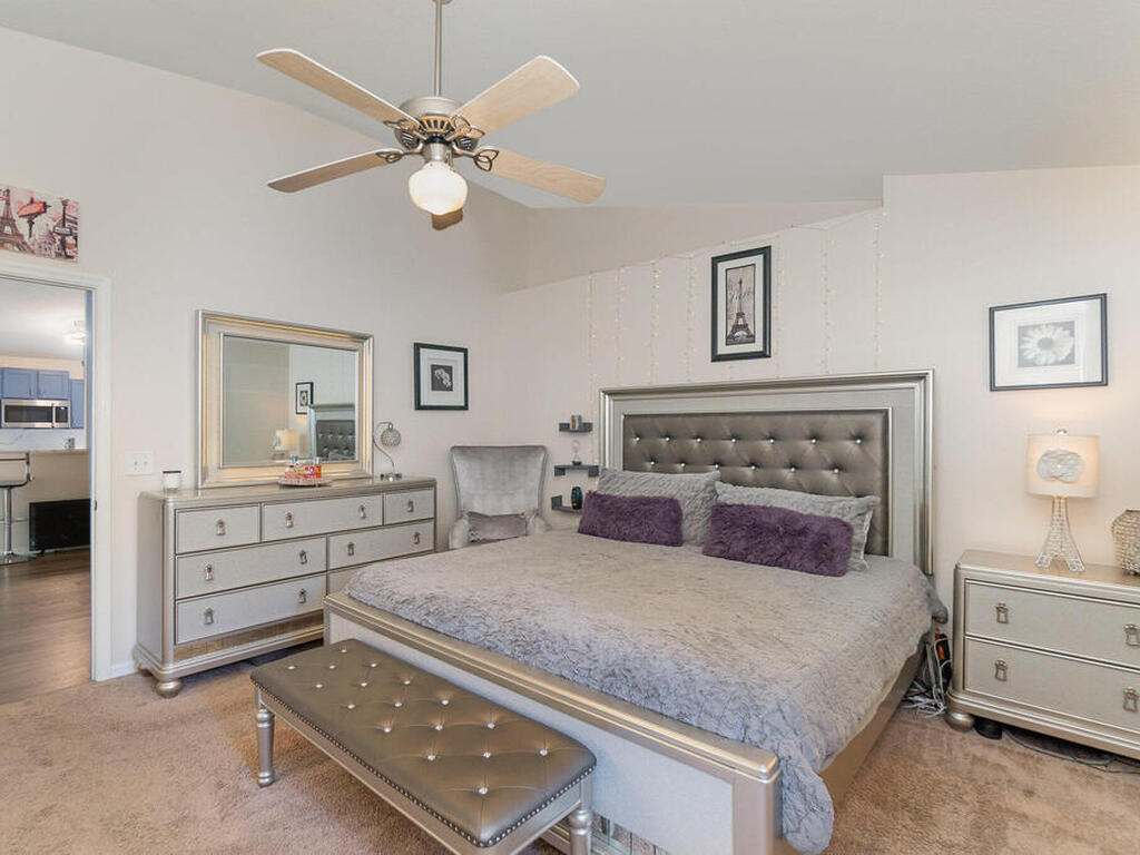 1736 Vista Lake Circle, Melbourne, FL 32904