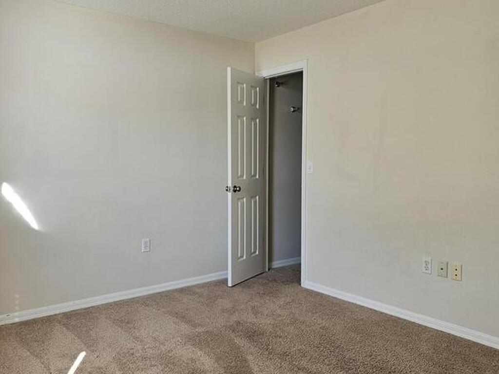 1736 Vista Lake Circle, Melbourne, FL 32904