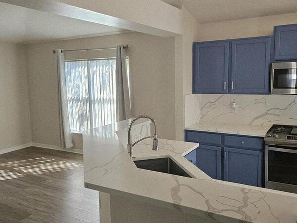 1736 Vista Lake Circle, Melbourne, FL 32904