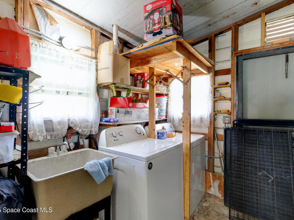 625 Puffin Drive, Barefoot Bay, FL 32976