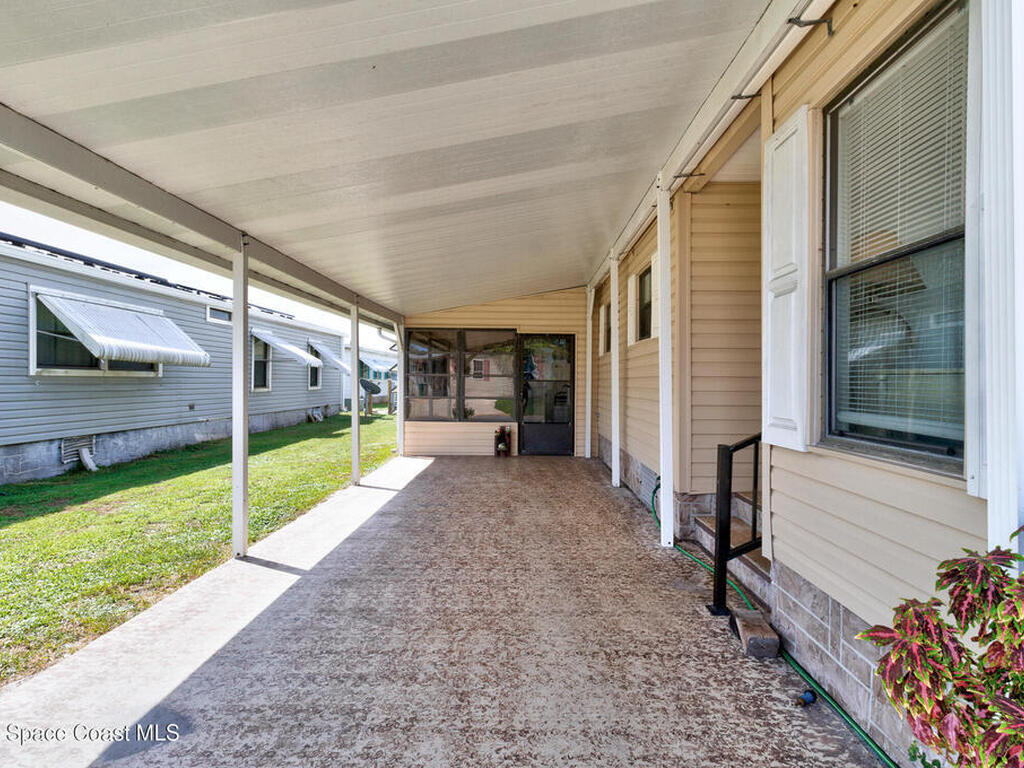 625 Puffin Drive, Barefoot Bay, FL 32976