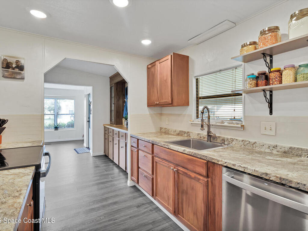 625 Puffin Drive, Barefoot Bay, FL 32976