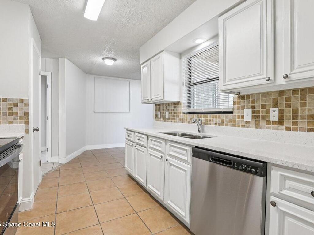 493 Quarry Lane, Sebastian, FL 32958