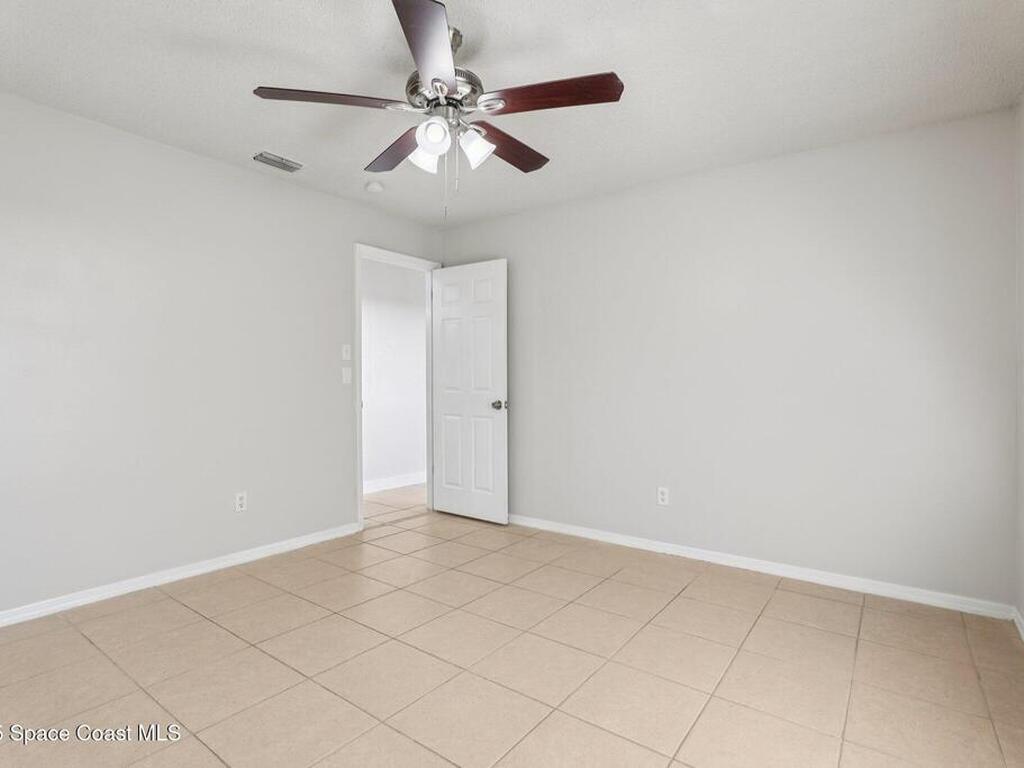 493 Quarry Lane, Sebastian, FL 32958