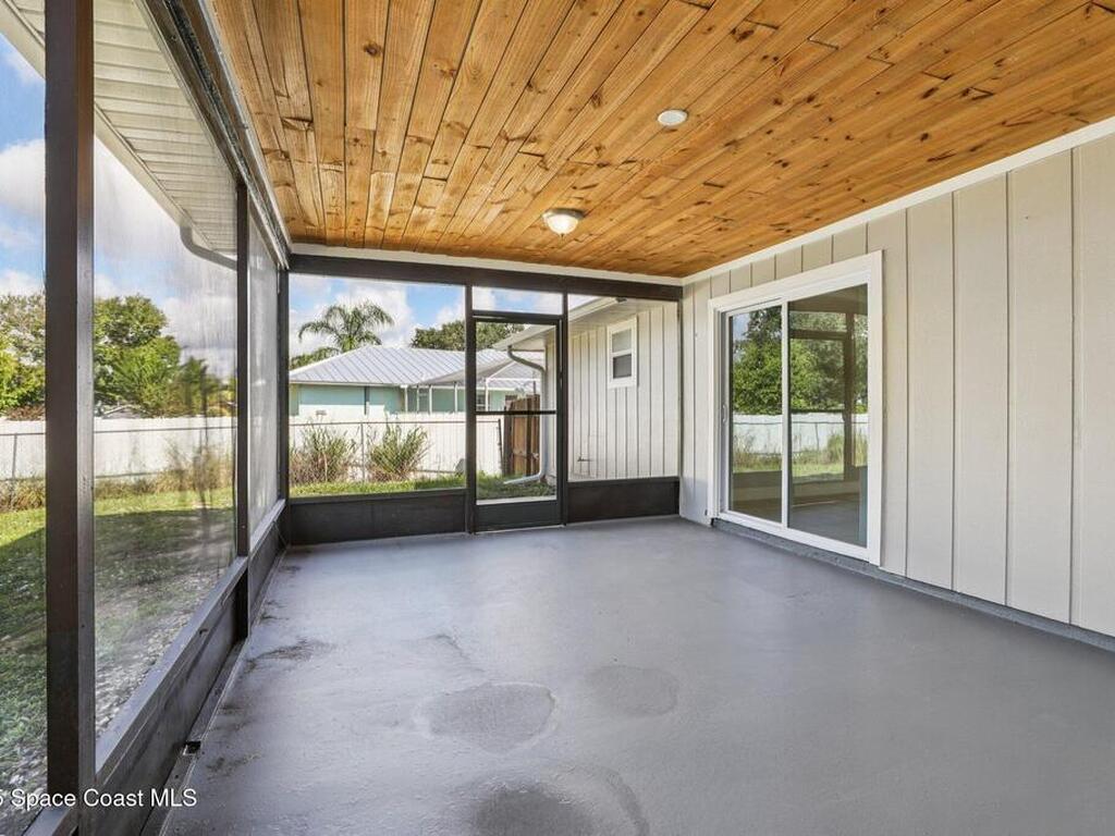 493 Quarry Lane, Sebastian, FL 32958