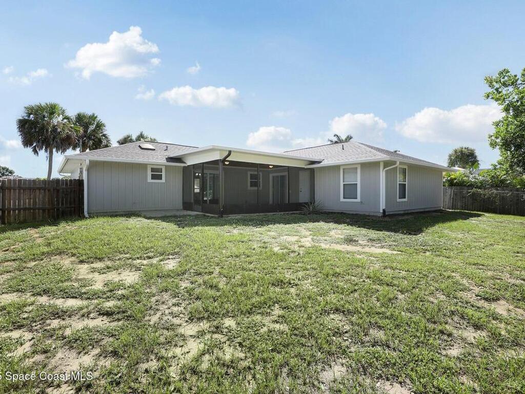 493 Quarry Lane, Sebastian, FL 32958