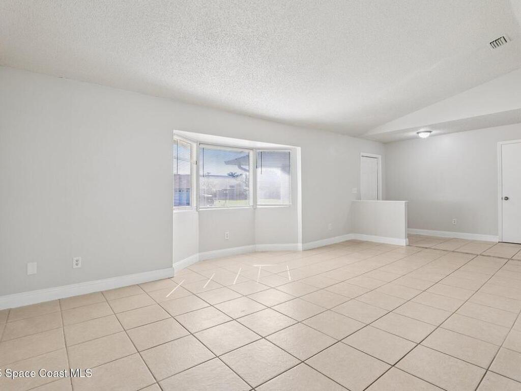 493 Quarry Lane, Sebastian, FL 32958