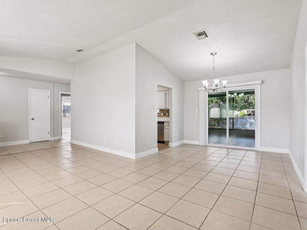 493 Quarry Lane, Sebastian, FL 32958