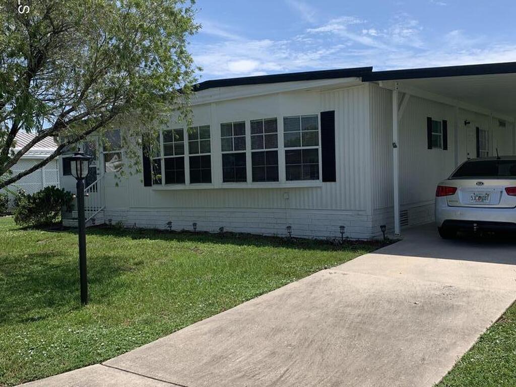 913 Fir Street, Barefoot Bay, FL 32976