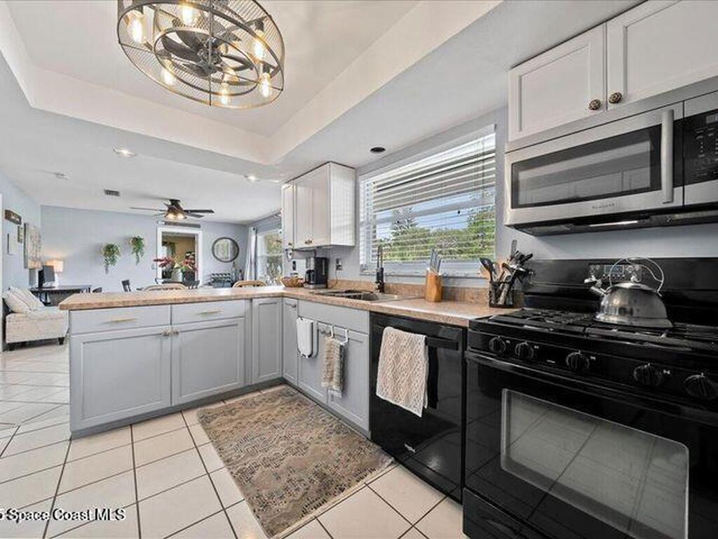 637 E Lincoln Avenue, Melbourne, FL 32901