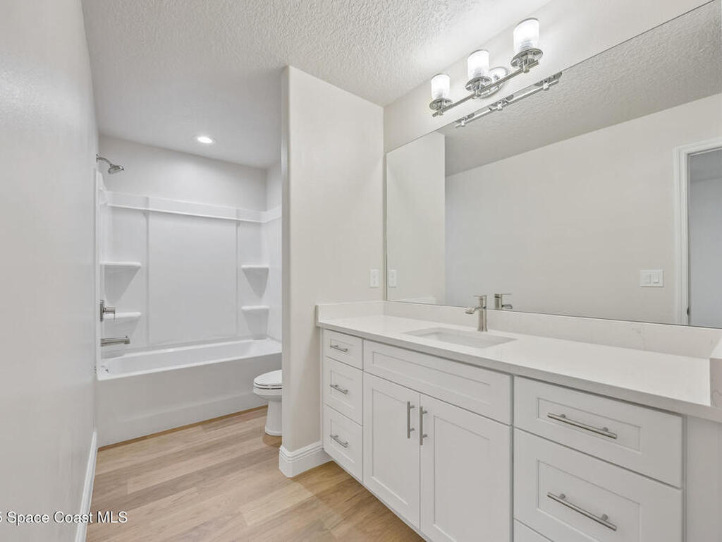 207 Hidden Woods Place, Melbourne, FL 32901