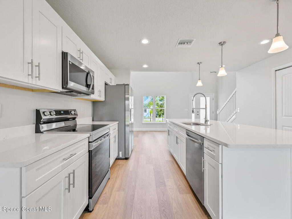 237 Hidden Woods Place, Melbourne, FL 32901