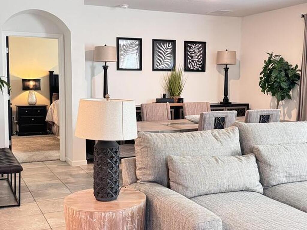 668 Old Country Road, Palm Bay, FL 32909