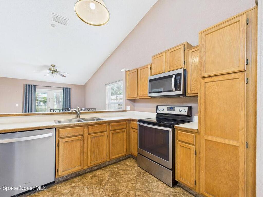 1657 Clover Circle, Melbourne, FL 32935