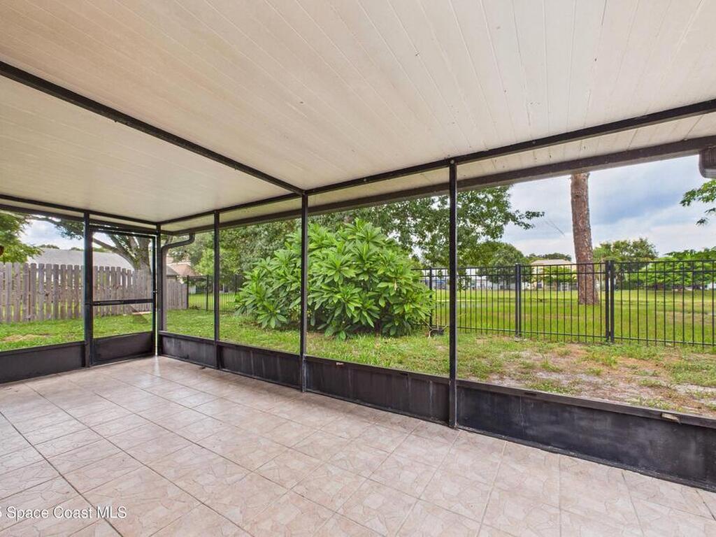 1657 Clover Circle, Melbourne, FL 32935