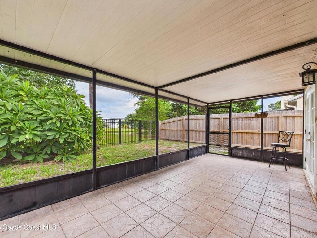 1657 Clover Circle, Melbourne, FL 32935