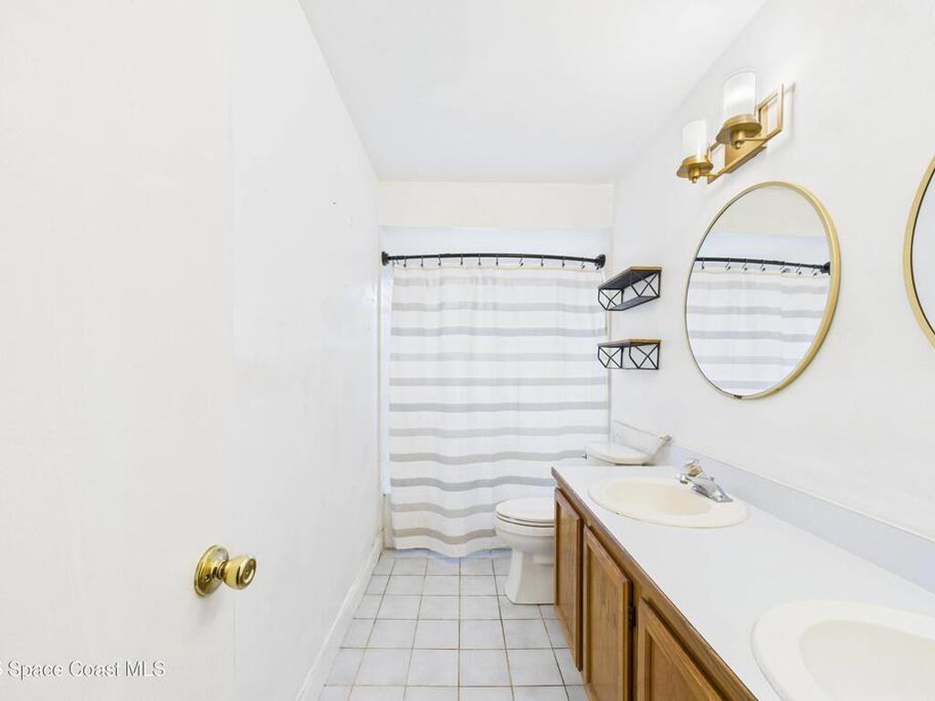 1657 Clover Circle, Melbourne, FL 32935