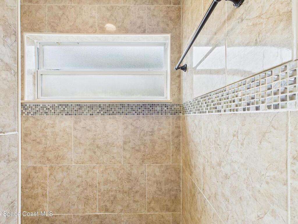 1657 Clover Circle, Melbourne, FL 32935