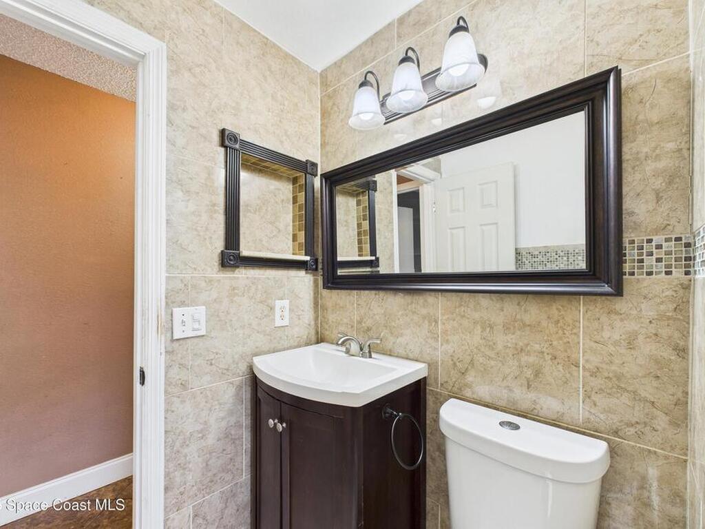 1657 Clover Circle, Melbourne, FL 32935